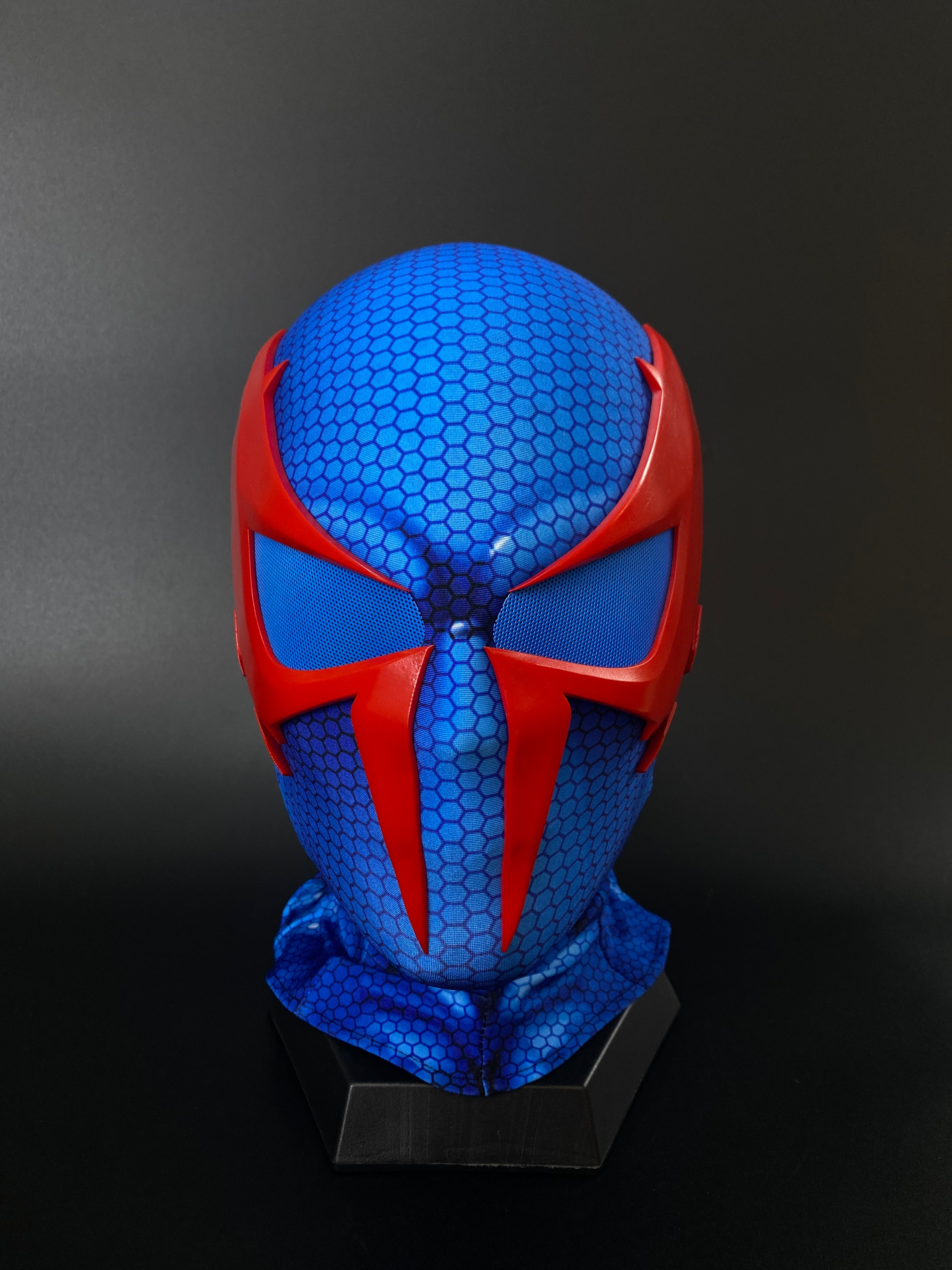 2099-spiderman-mask-adults-with-face-shell-3d-rubber-web-wearable