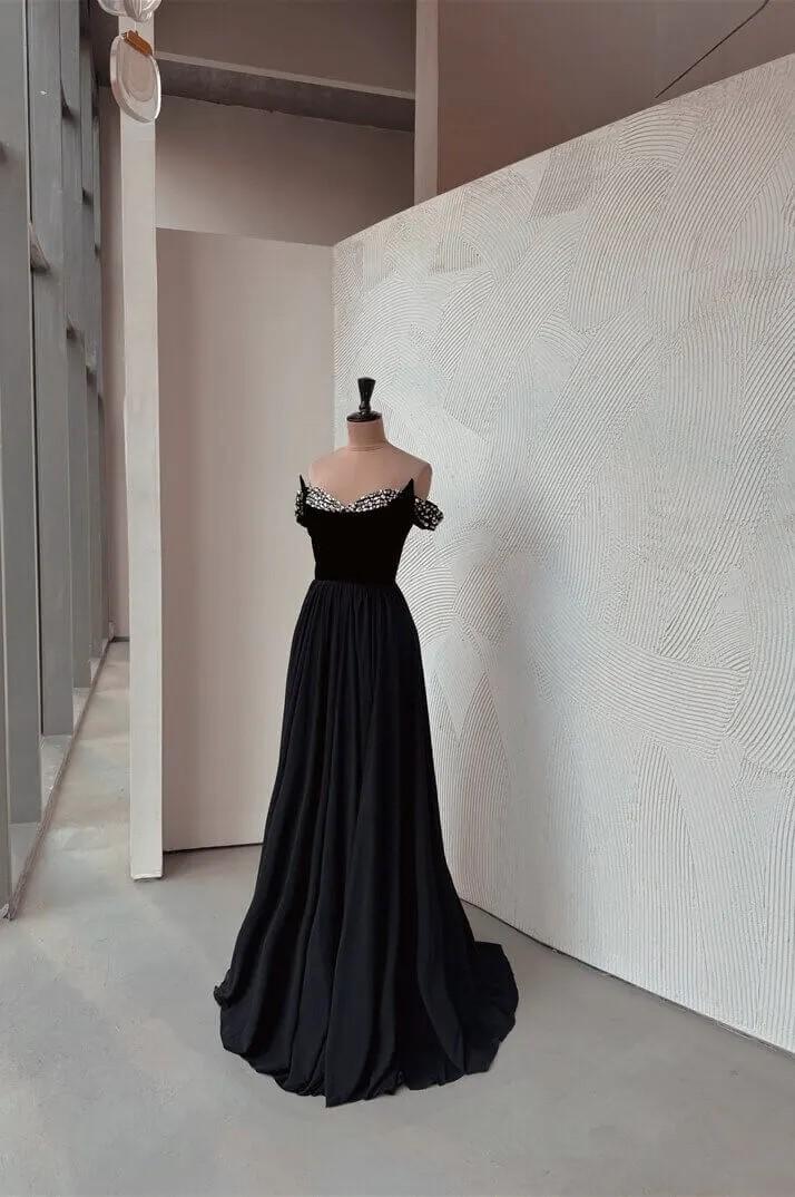 Lussooy Strapless Exquiste Black Satin Off the Shoulder Long Pleated Prom Dress with Beadings