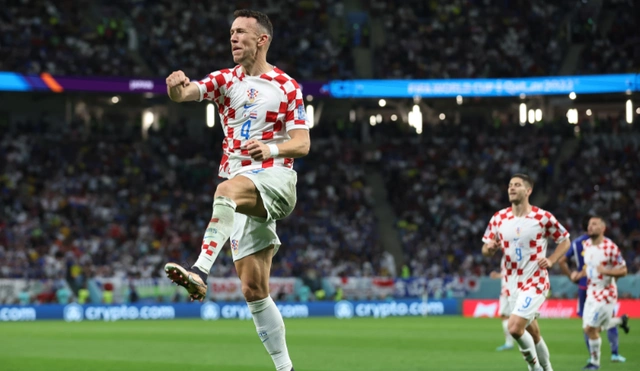 Croatia Thrashes Montenegro 4-0, Perišić and Kramarić on Targetjersey|football shirt|football kit|football sportswear