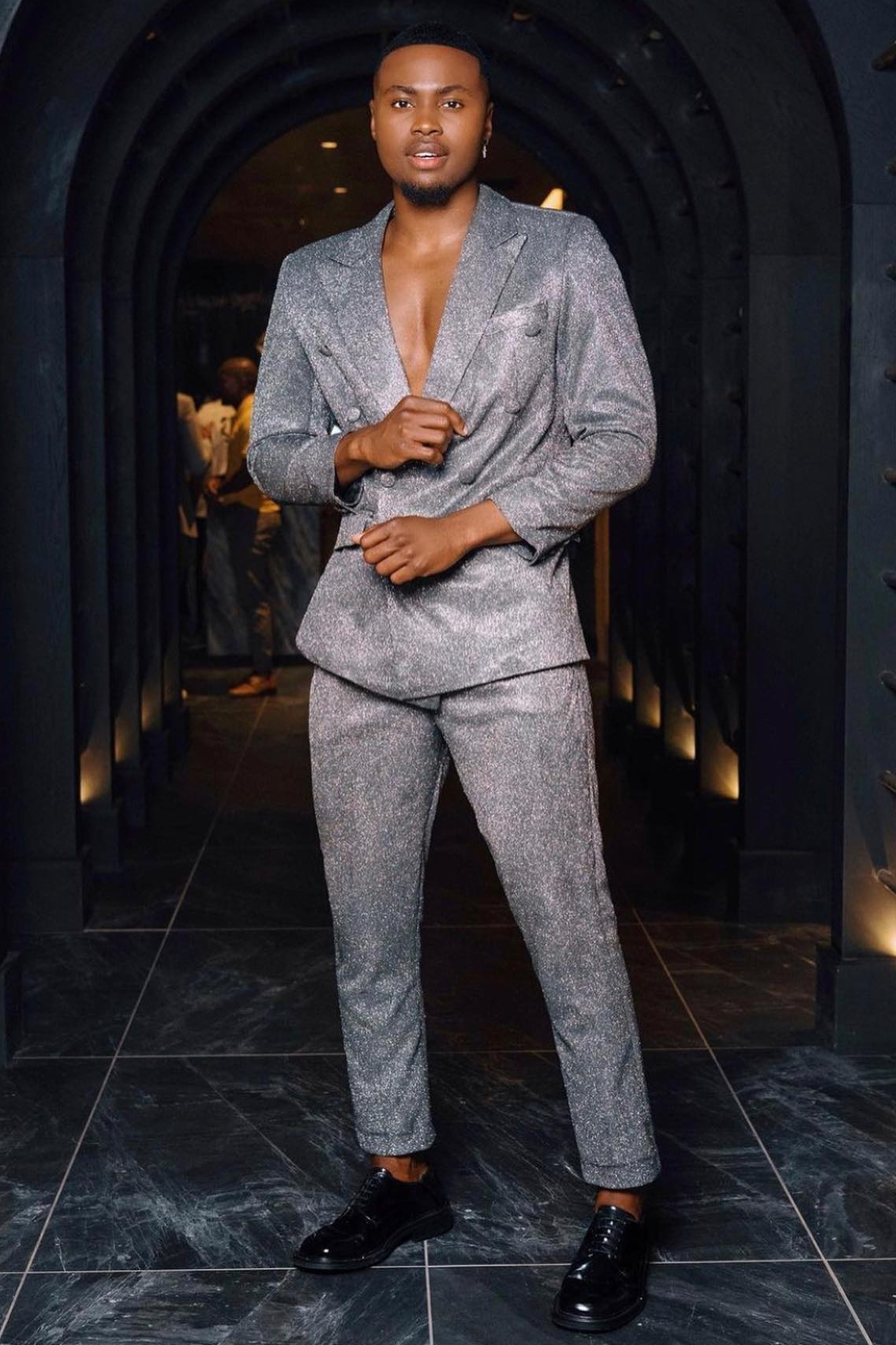 Bellasprom Sexy Silver Deep V-neck Peak Lapel Double Breasted Men¡ ̄s Suit 34-28-Slim