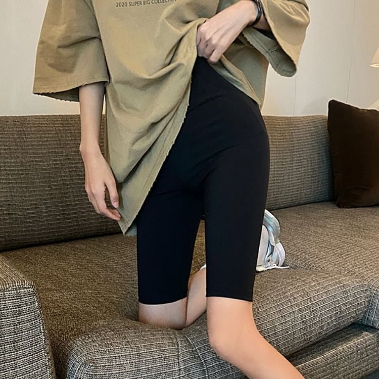 Plain Biker Shorts YP3619