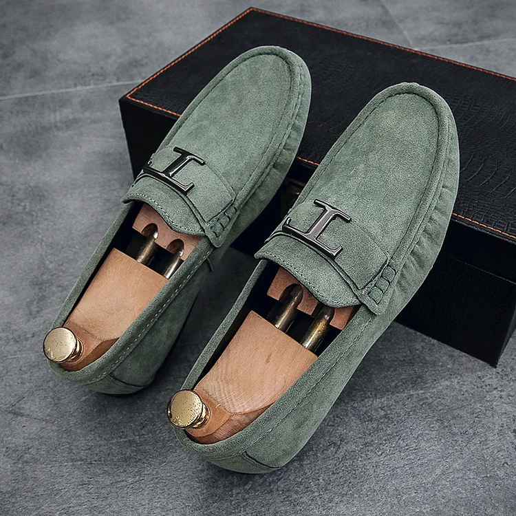 Men's Flat Sewing Line Metal Decor Loafer Shoes