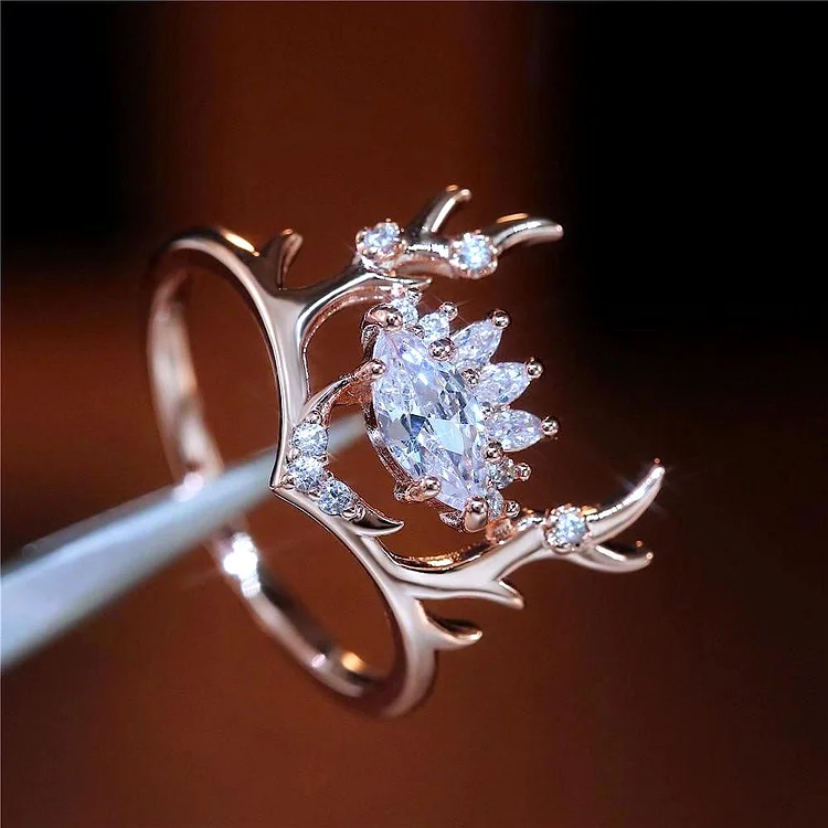 Crystal Antler Queen Ring-Mayoulove
