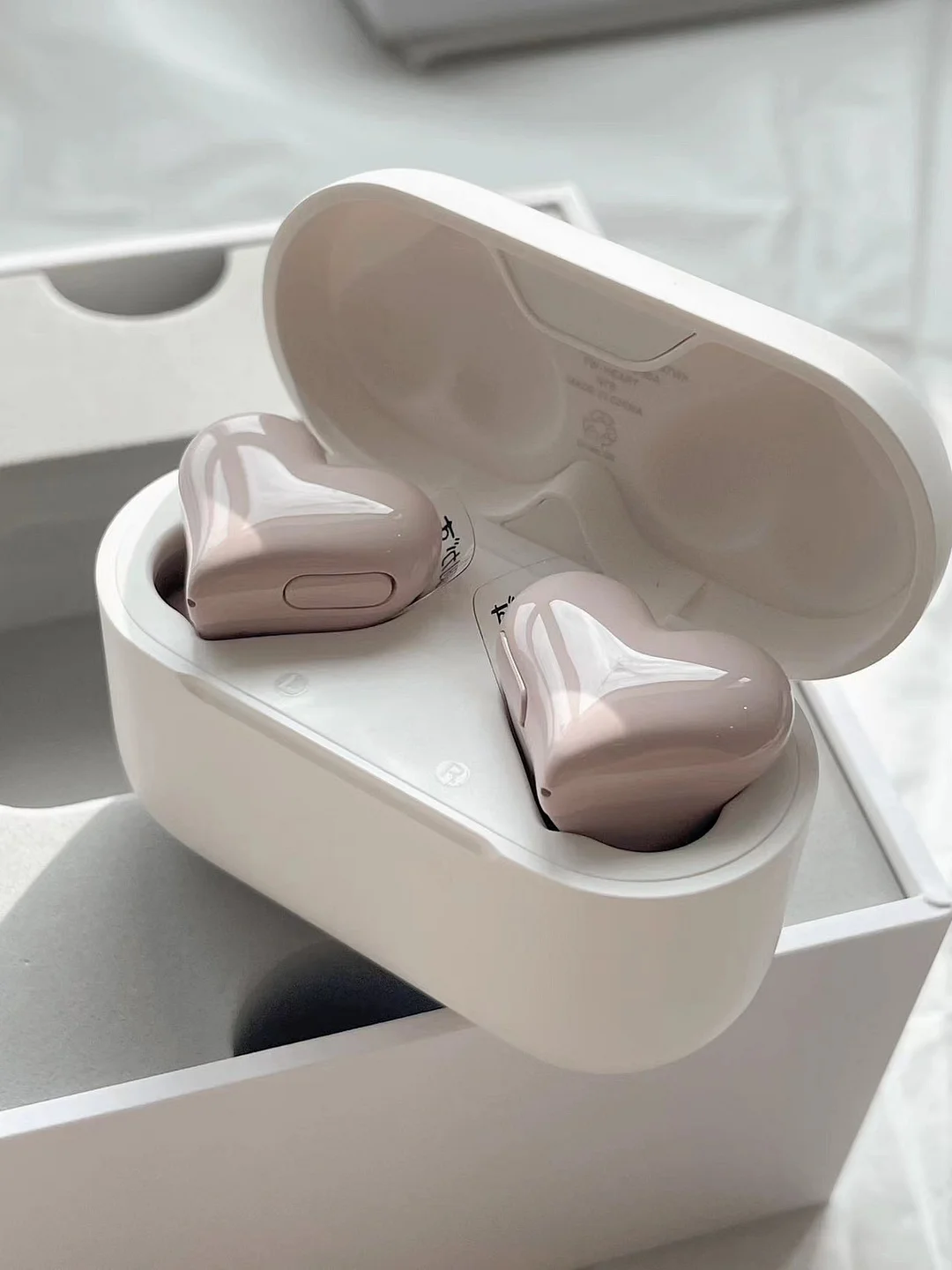 Heart Shape Wireless Bluetooth Waterproof Noise Reduction Headphones
