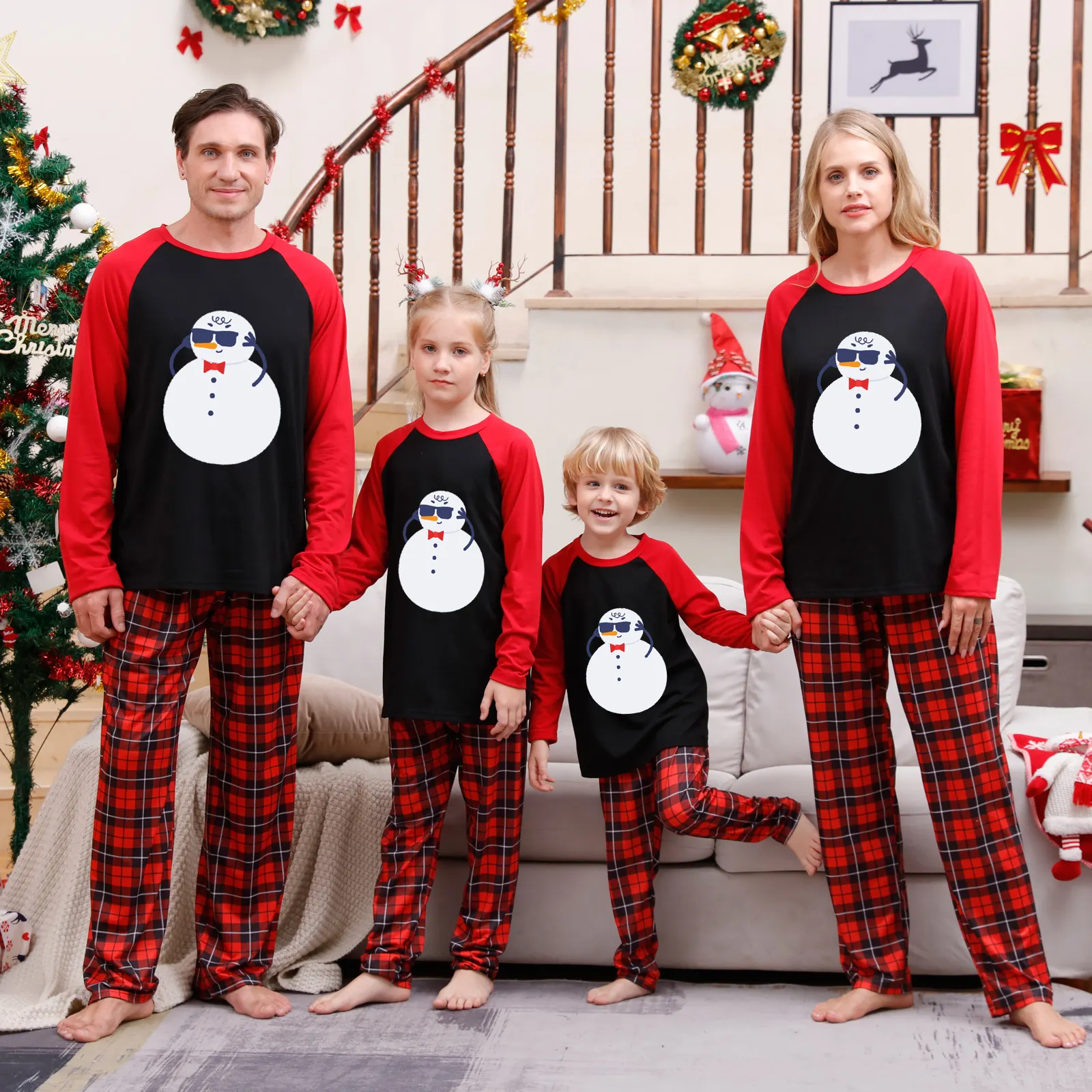 Cool Snowman Christmas Red Plaids Family Matching Pajamas Set