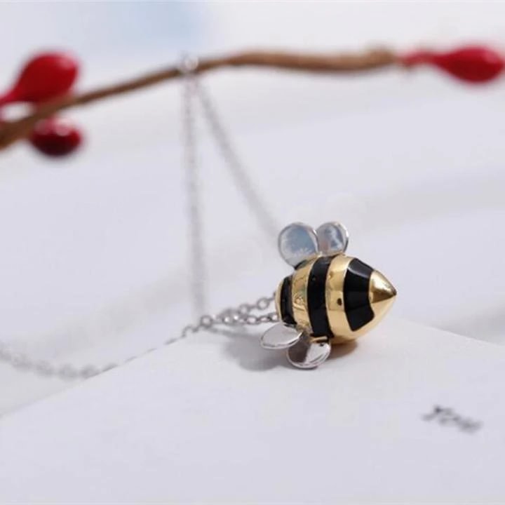 cute exquisite bee necklace