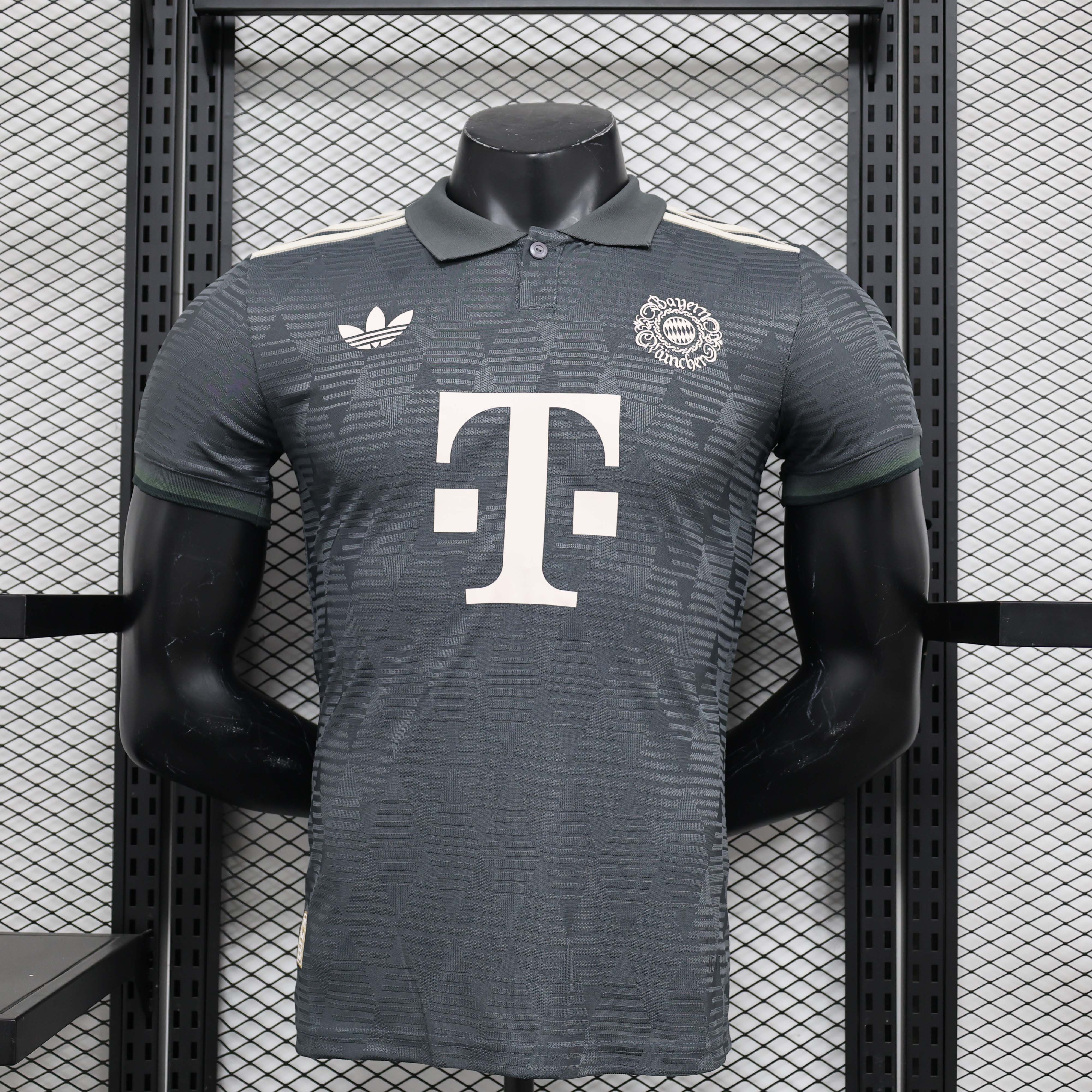 2024/2025 Player Version Bayern Munich Oktoberfest Special Edition