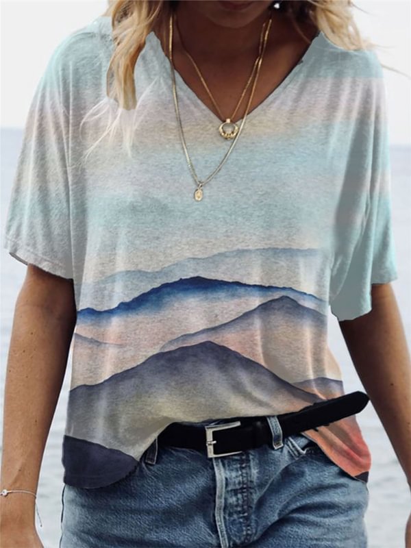Mountain Art Printed V-Neck Casual Tee
