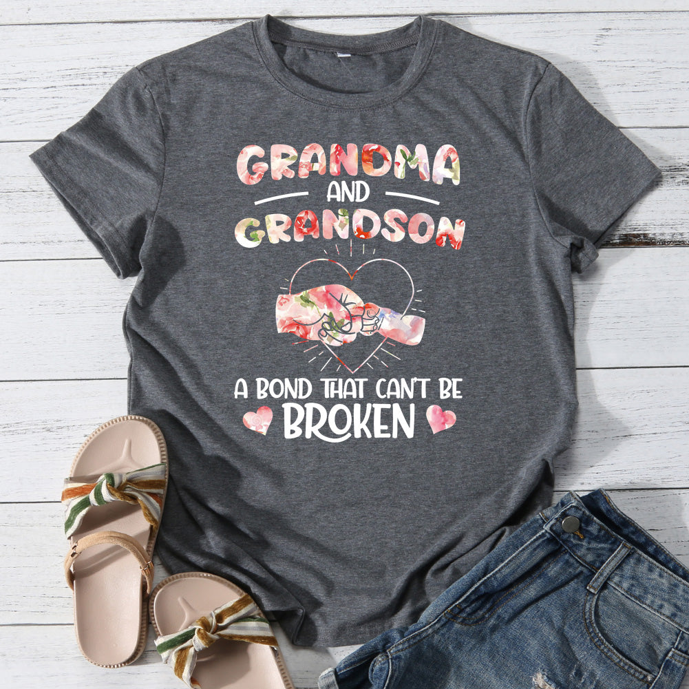 Grandma and grandson a bond that can‘t be broken T-shirt Tee -013473-Guru-buzz