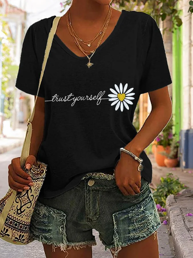 V-Neck Daisy Trust Yourself Print T-Shirt socialshop