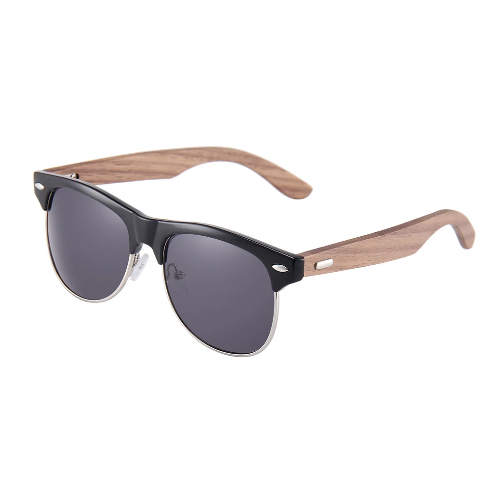 Senior Women’s Guide to Sunglasses: Elevate Your Look After 50 with These Rules