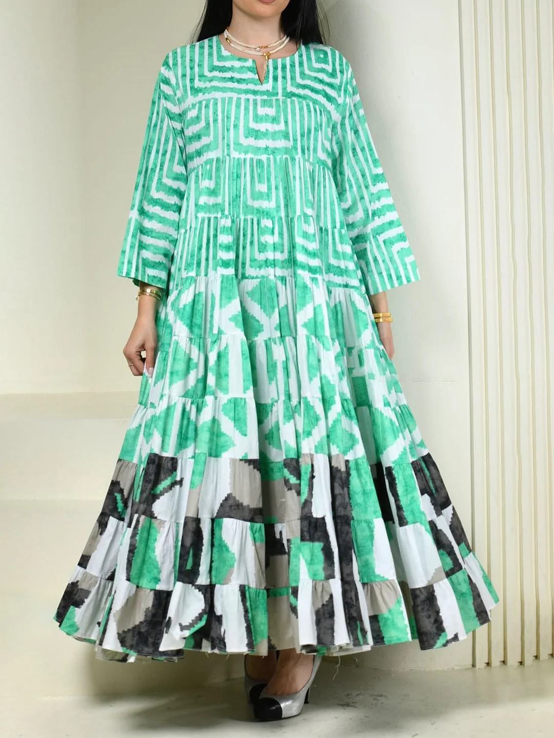 Stylish Contrast Floral Print Robe Dress-inspireuse