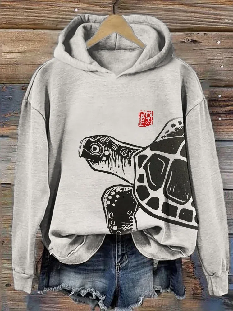 Women's Clumsy Black Sea Turtle Graphic Print Hooded Sweatshirt