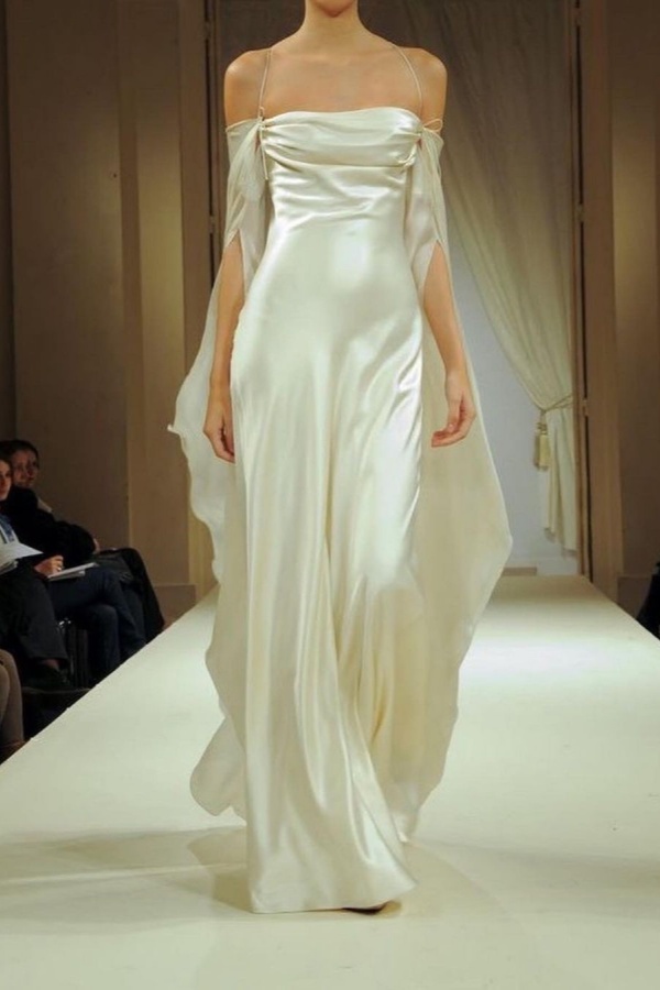 Flowy Ivory Spaghetti Straps Wedding Dress Sleeveless Floor Length Flowy Ivory Spaghetti Straps Wedding Dress Sleeveless Floor Length