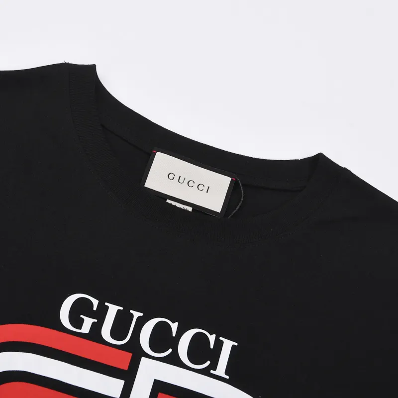 Neck Label Detail