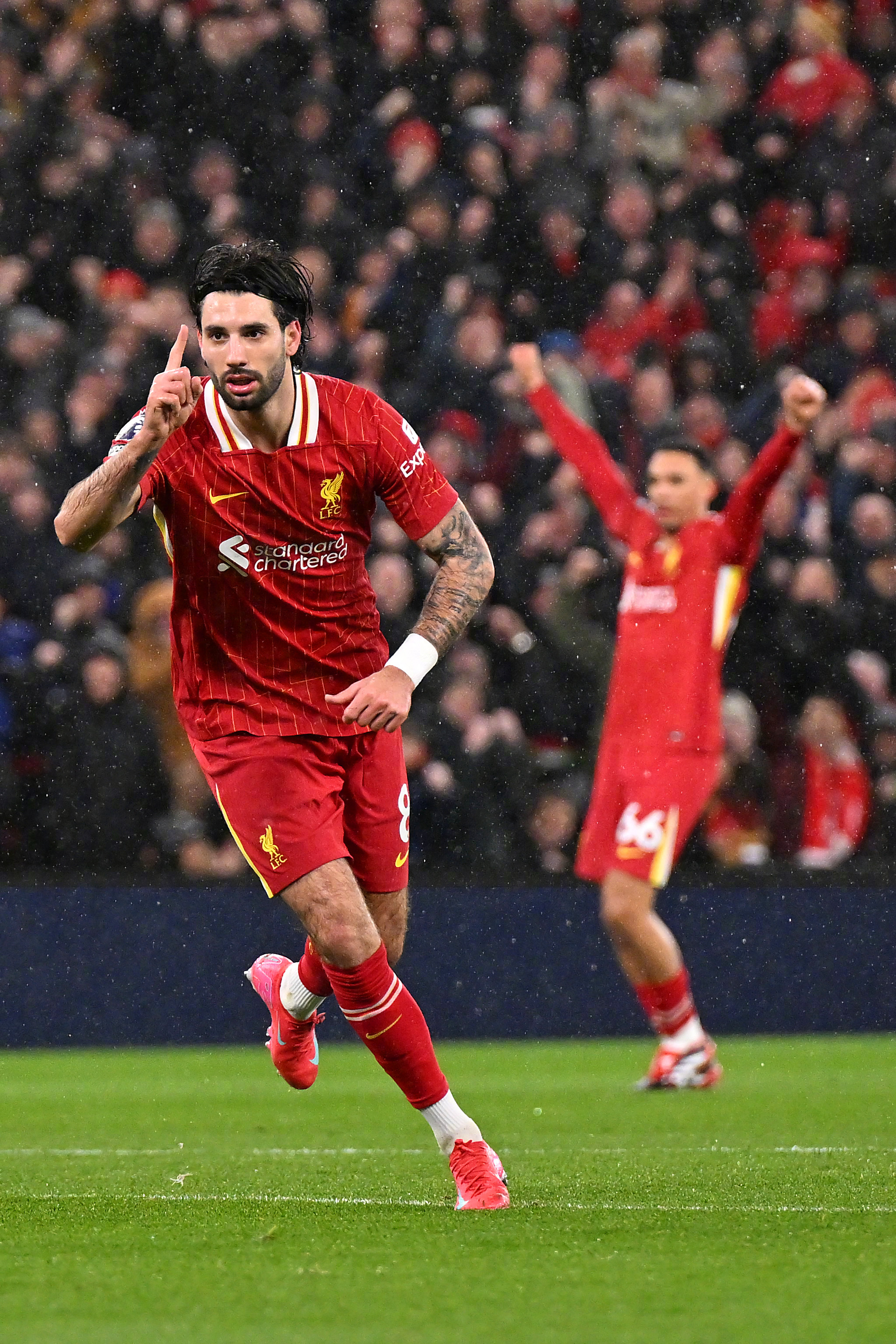 Isak’s Training Boycott Escalates as Liverpool Drops Pursuit of Swedish Strikerjersey|football shirt|football kit|football sportswear