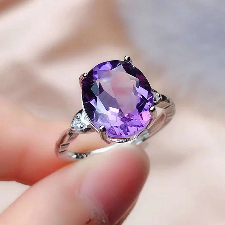 Elegant Amethyst Ring
