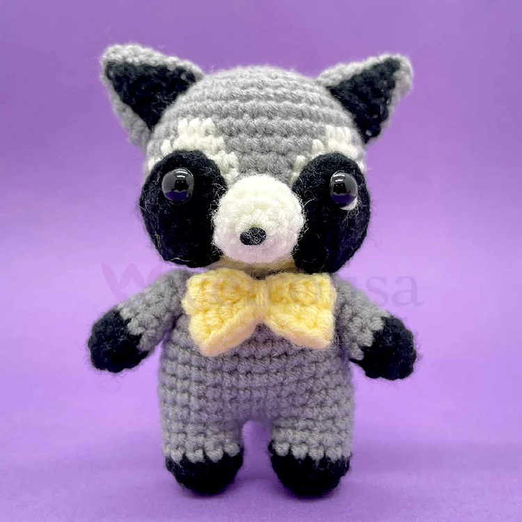 Little Raccoon - Crochet Kit veirousa