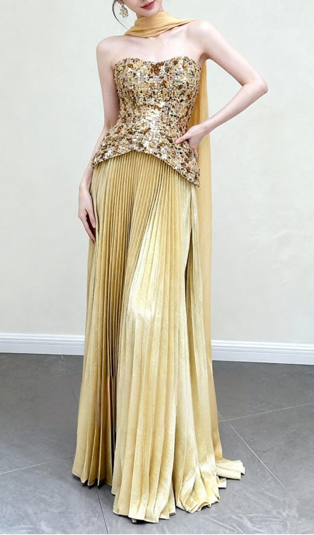 Fashionslee Women Kriti Gold Strapless Pleated Maxi Dress