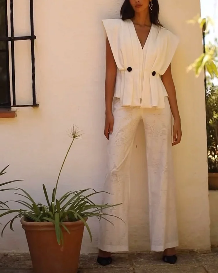 Designer Sleeveless Top And Pants Set