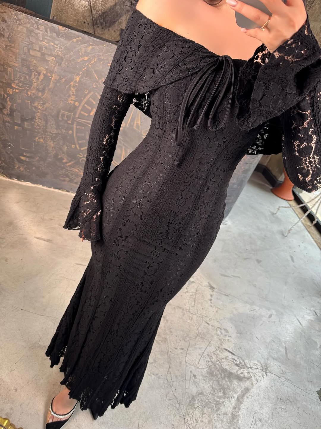 escala black lace midi dress Corseted Lace Midi Dress – Monique Lhuillier main image 0