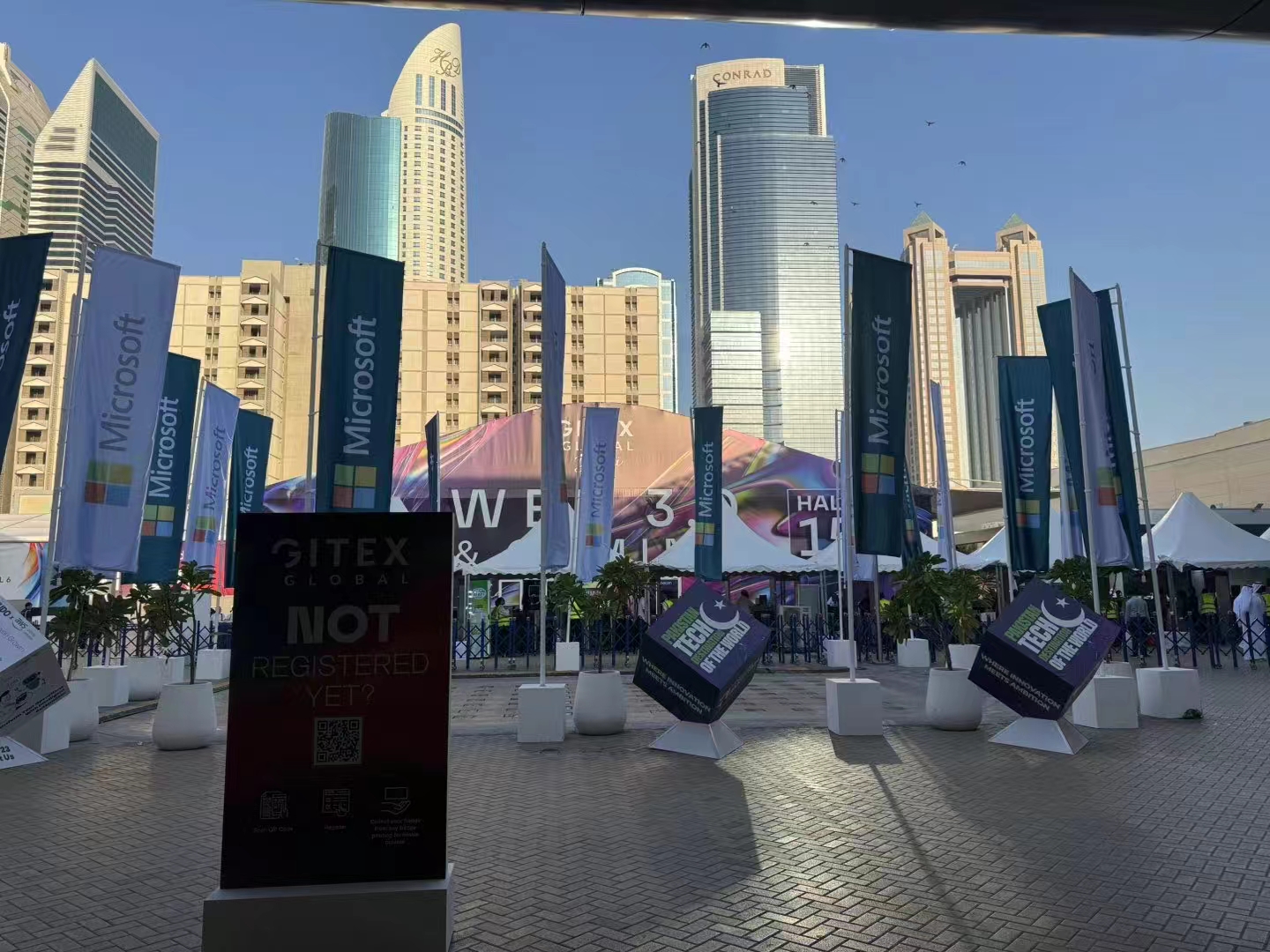 GMKtec Shines at the GITEX with a full range of Mini PCs, including the AMD Ryzen™ AI 9 HX 370