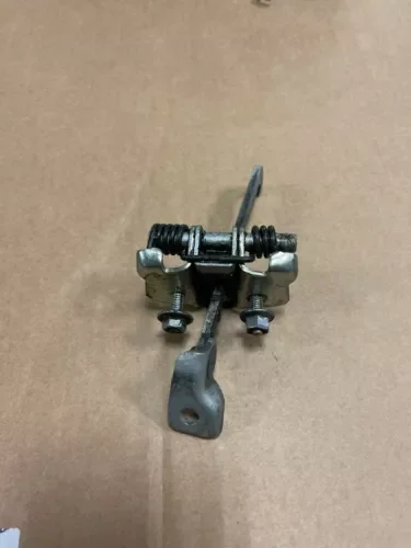 Dronehint Dacia Logan/Sandero 2013-2019 driver side door damper parts only Parts