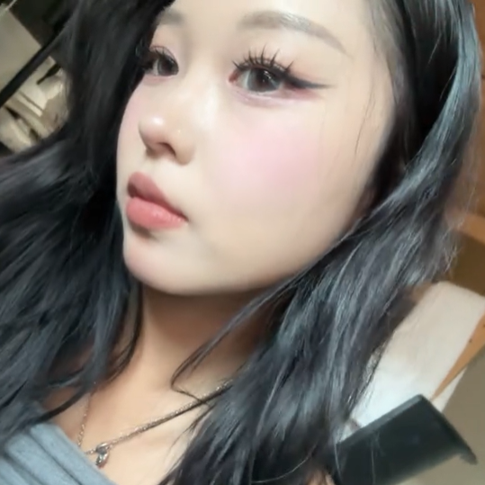 Aprileye Tone Grey