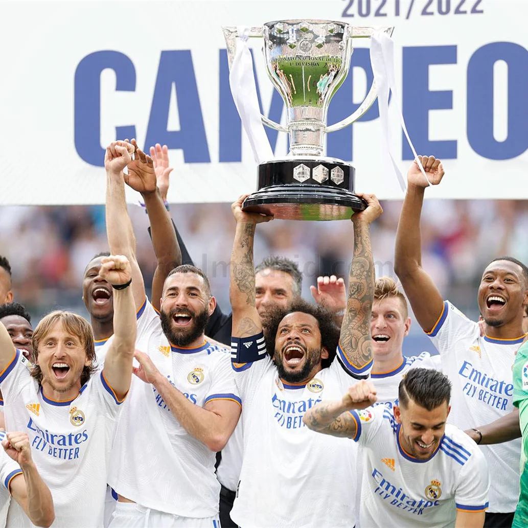 La Liga Trophy—2021–22 Season Real Madrid CF Los Blancos (The Whites) Los Merengues (The Meringues) Los Vikingos (The Vikings) La Casa Blanca (The White House)