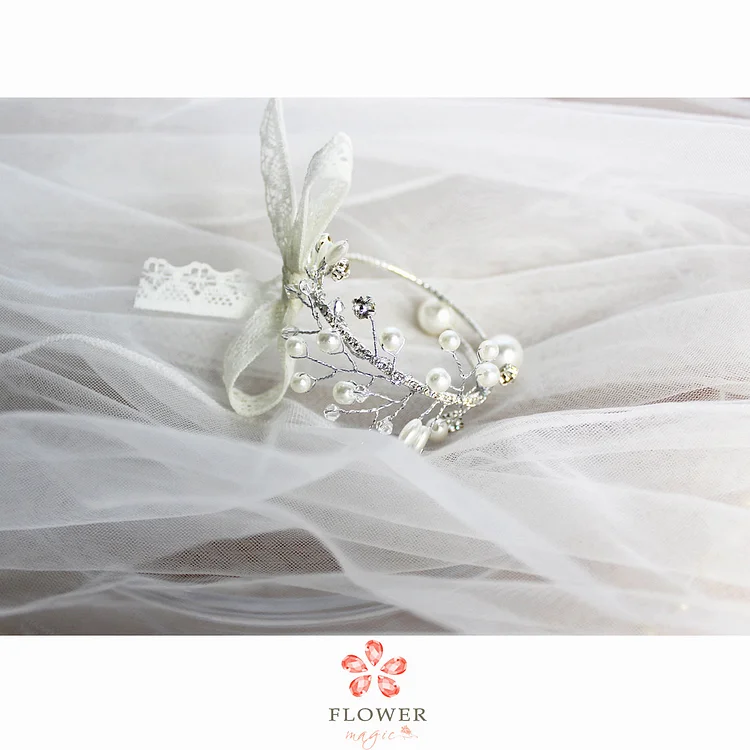 [Rhinestone pearl lace bow] beautiful high-end wedding bride and bridesmaid sisters bracelet flower wrist 花之魔法 ldooo
