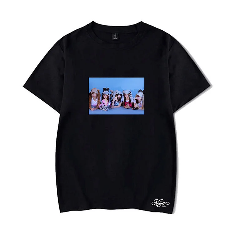 NewJeans OMG Group Photo Printed T-shirt