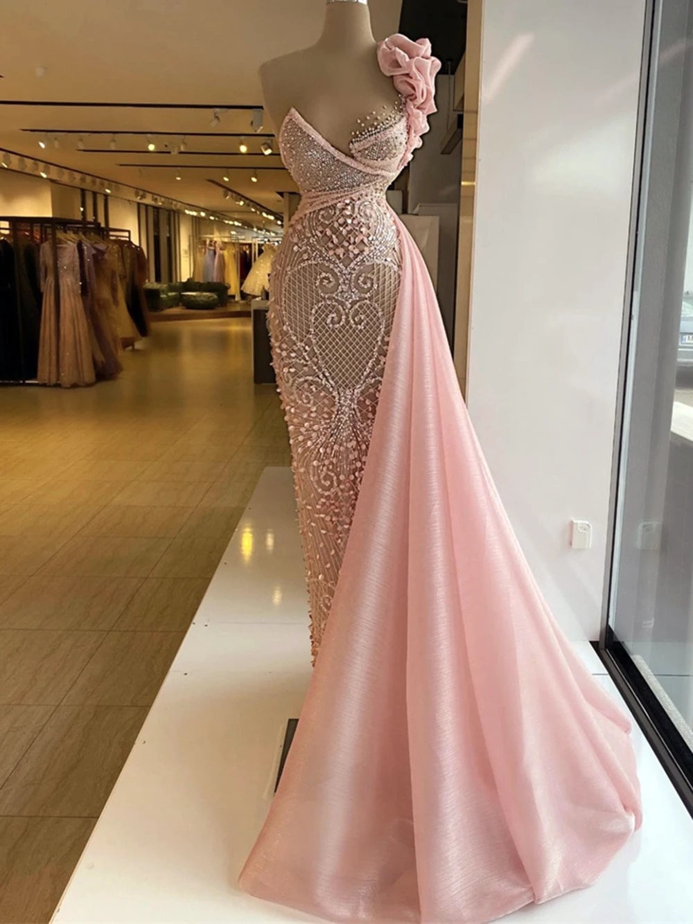 Elegant prom dresses hotsell