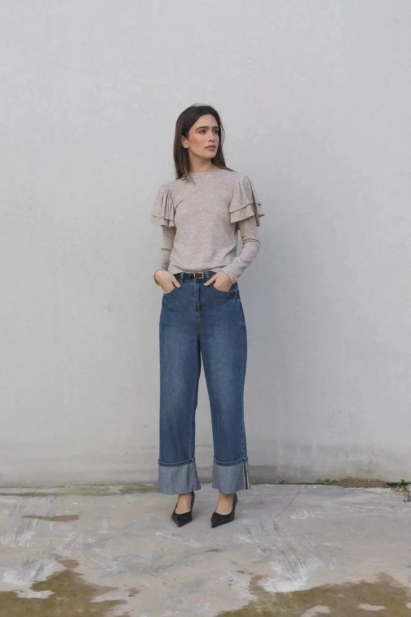 Pull maille fine beige à volants