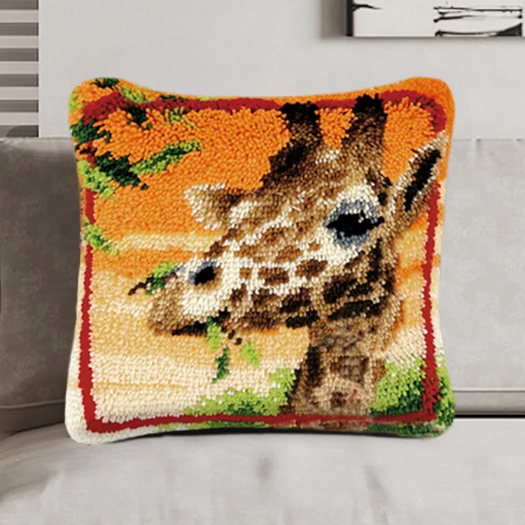 Giraffe Portrait Pillowcase Latch Hook Kits for Adult, Beginner and Kid veirousa
