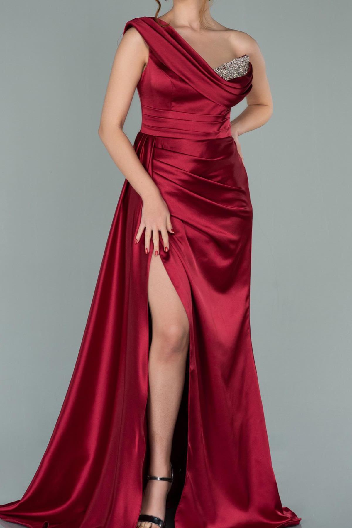 Amazing Burgundy One Shoulder Sequins Mermaid Prom Dress With V-Neck