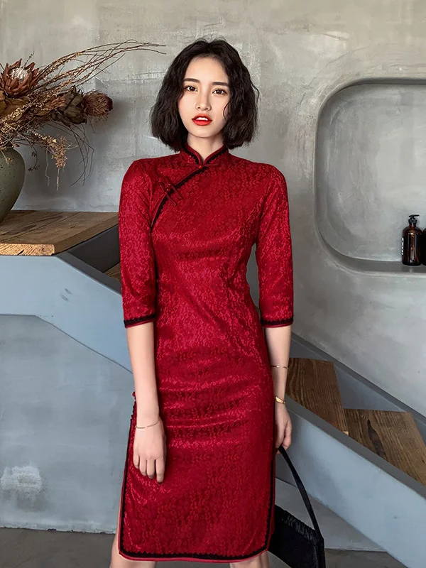 Slouchy Vintage Lace Red Low-Cut Cheongsam Midi Dress