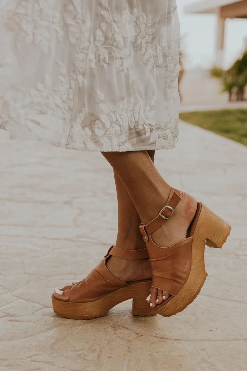 Fashion high heel buckle sandals women