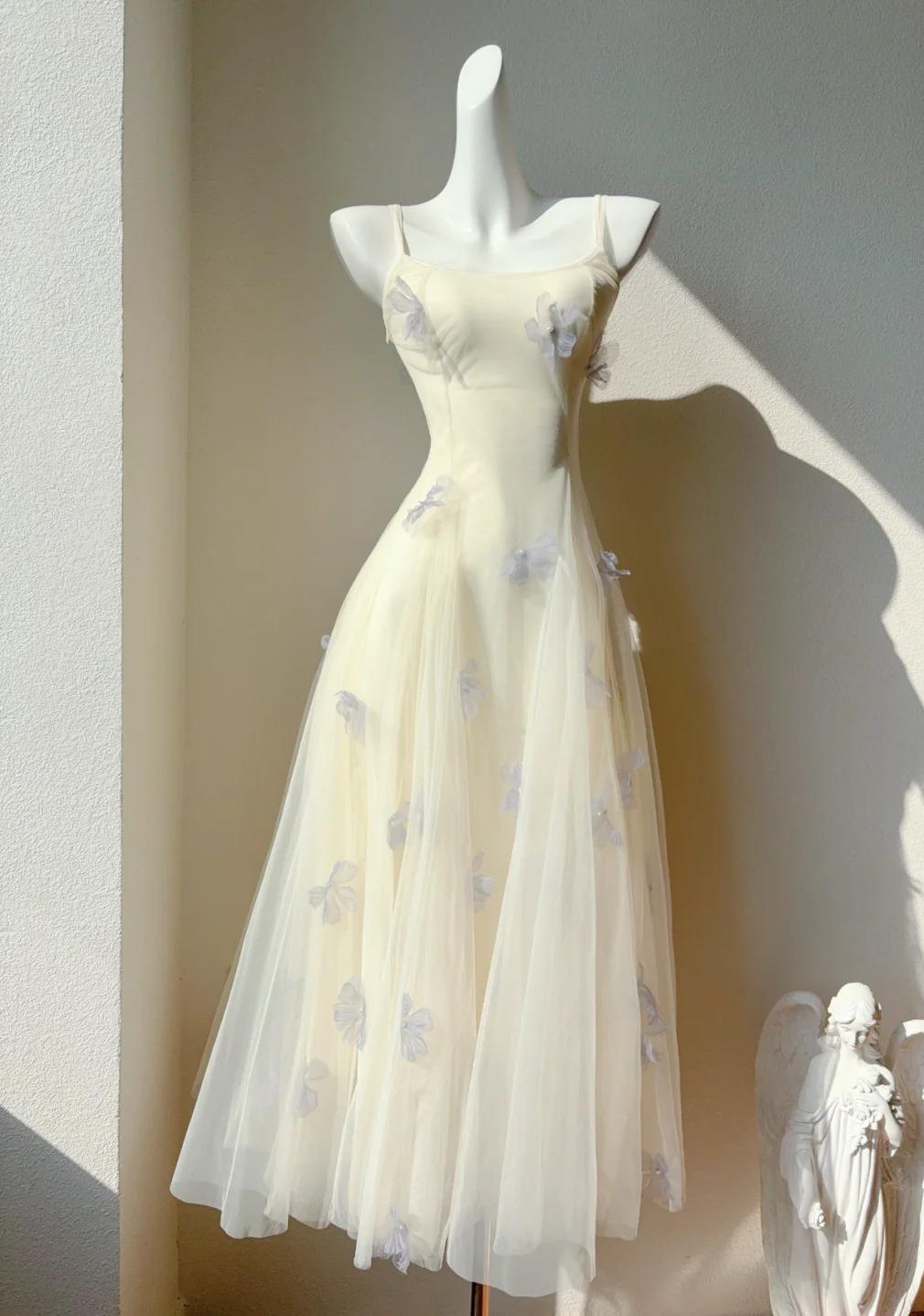 white christmas dresses Cream Satin Lace Homecoming Dress 2024 Corset Back 22w / Black