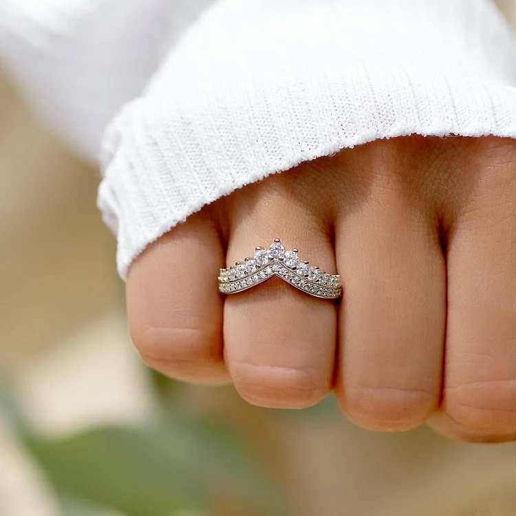 TO MY DAUGHTER "YOU ARE A QUEEN" CHEVRON CROWN RING