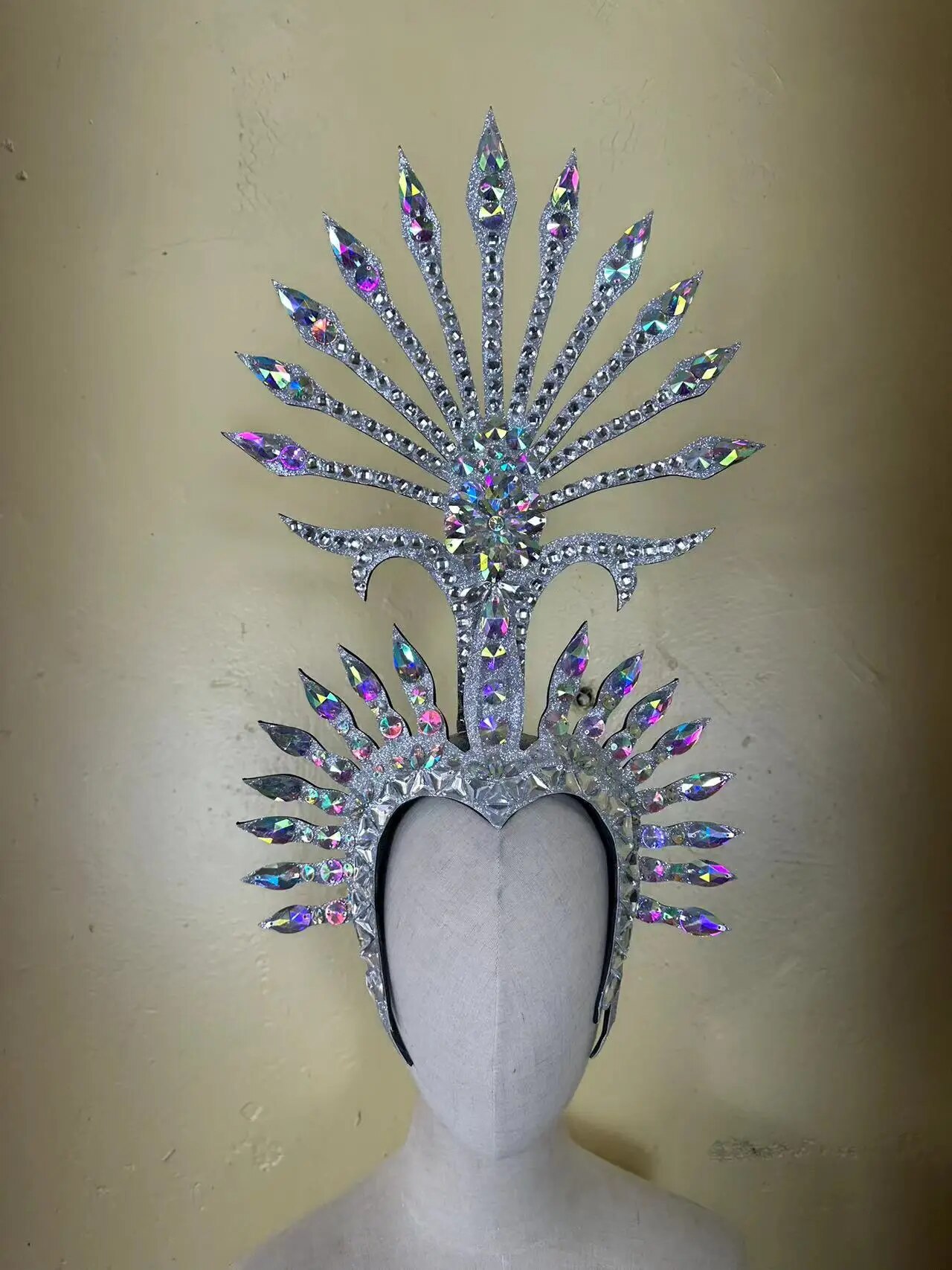 VCSHOES Feather Headdress Samba Costume Carnival Halloween Party Bar Performance Hat Makeup Dance Wings Parade