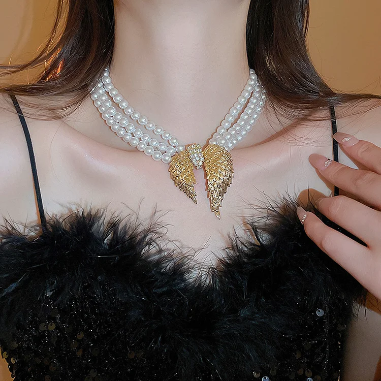 High-Grade High-Grade Diamond Angel Wings Pearl Metal Necklace