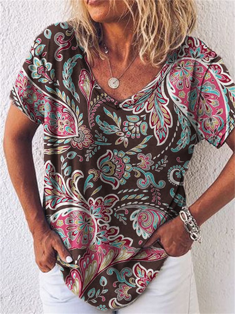 VChics Western Ethnic Paisley Pattern V Neck T Shirt