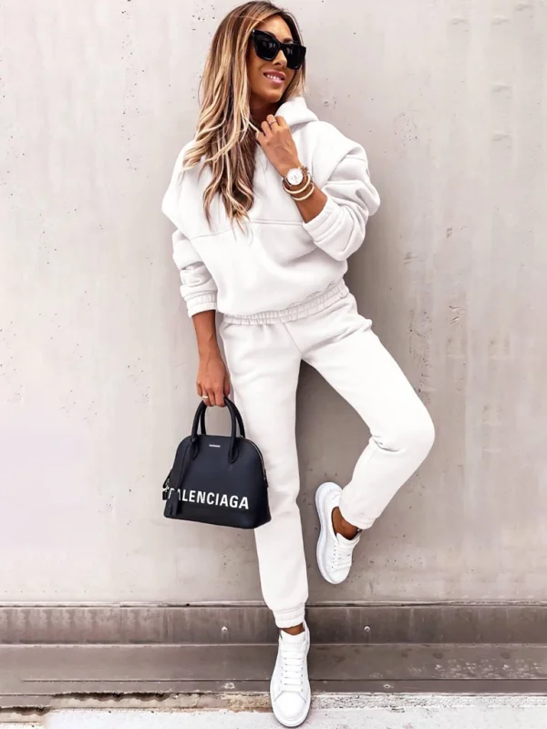 Autumn Suits Styling Guide for Elderly Women: Comfort Meets Sophistication