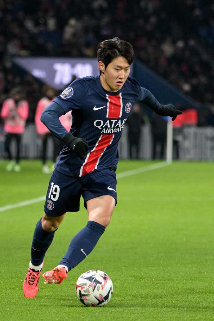 Lee Kang-in Shines in UEFA Super Cup, Leads PSG to Title as First Korean Winnerjersey|football shirt|football kit|football sportswear