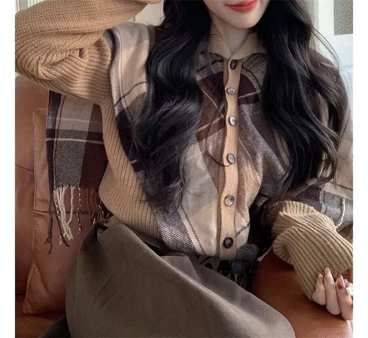 Mock Two-Piece High Neck Shawled Plaid Fringed Button-Up Cardigan ZL10