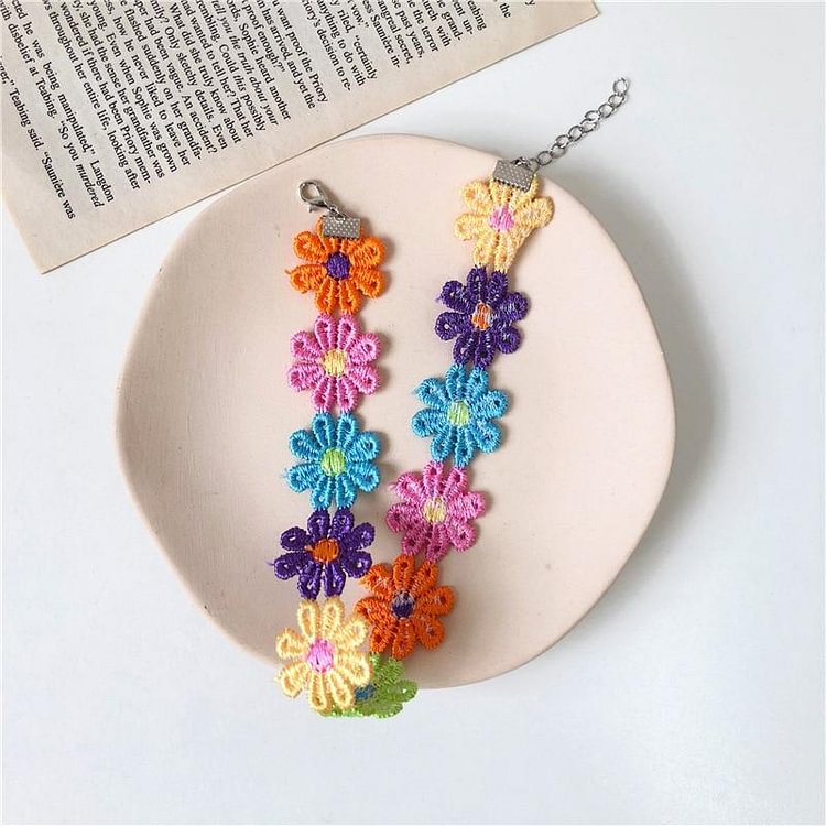 Colorful Daisy Flower Choker