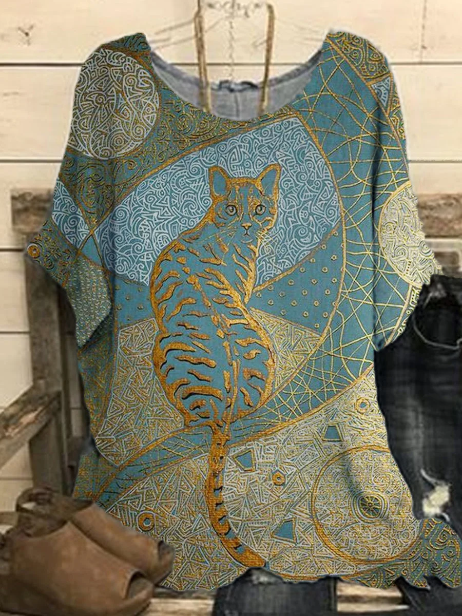 Women's Short-Sleeved Round Neck Cat Printing Blouse.