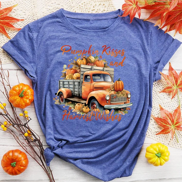 Pumpkin kisses and harvest wishes Round Neck T-shirt-0018902