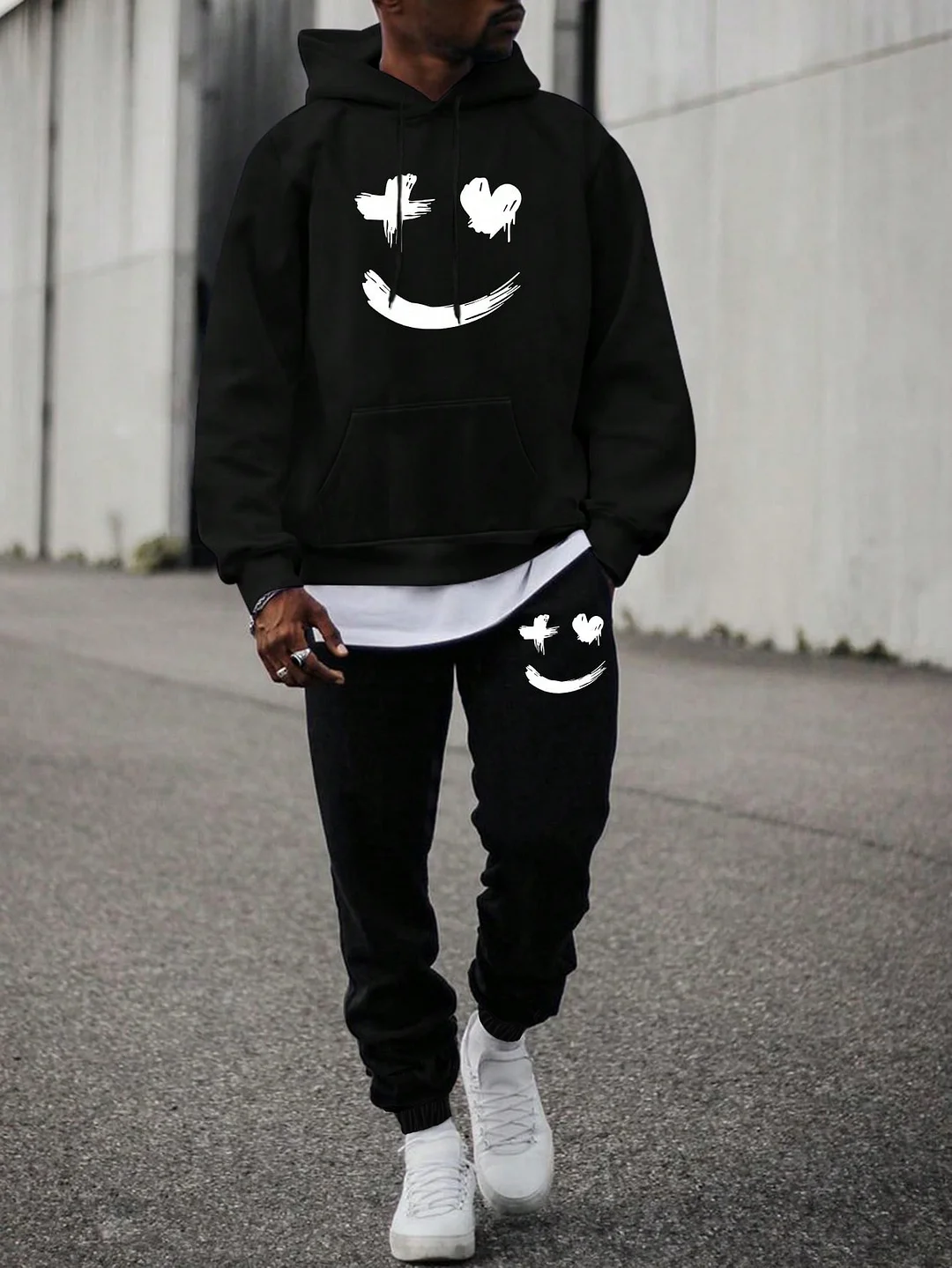 Lovely Emoji Printed Hoodie and Sweatpants Black Suit