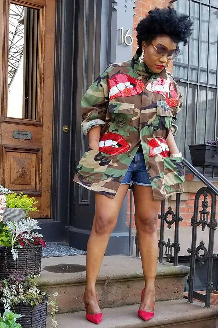 Camo Print Lips Embroidery Pocket Stand Collar Blouses